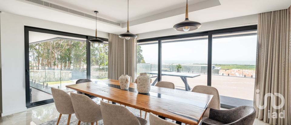 House T6 in Areosa of 290 m²