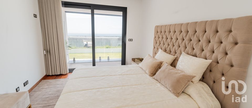 House T6 in Areosa of 290 m²