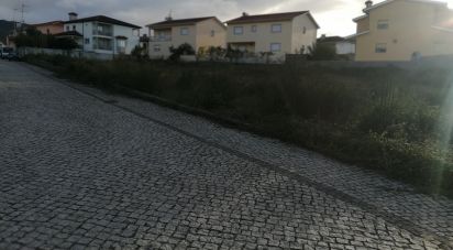 Terrain à Vilar de Nantes de 2 686 m²