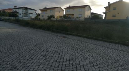 Terrain à Vilar de Nantes de 2 686 m²