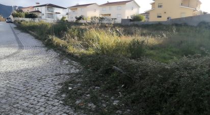 Terrain à Vilar de Nantes de 2 686 m²