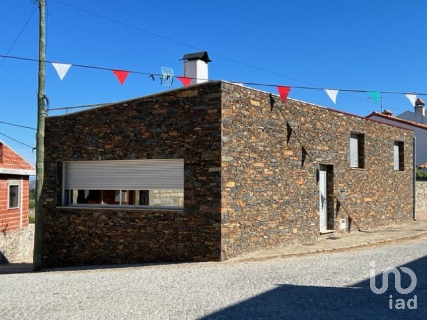 Maison de village T4 à Algoso, Campo de Víboras e Uva de 224 m²