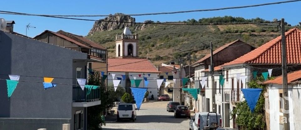 Maison de village T4 à Algoso, Campo de Víboras e Uva de 224 m²