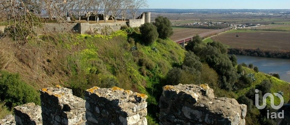 Land in Santarém (Marvila), Santa Iria Da Ribeira De Santarém, Santarém (São Salvador) E Santarém (São Nicolau) of 517 m²