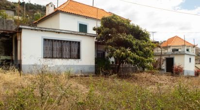 Maison T3 à Arco da Calheta de 146 m²