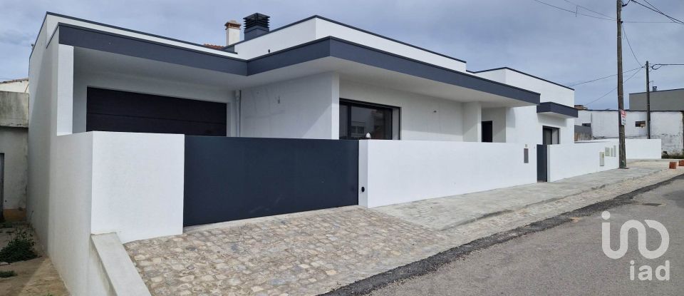 Casa / Villa T3 em Leiria, Pousos, Barreira e Cortes de 215 m²