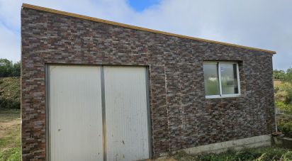 Surface diverse à Salir de 200 m²