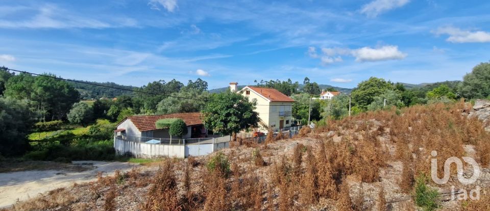 Terreno para construção em Navió e Vitorino dos Piães de 1 230 m²