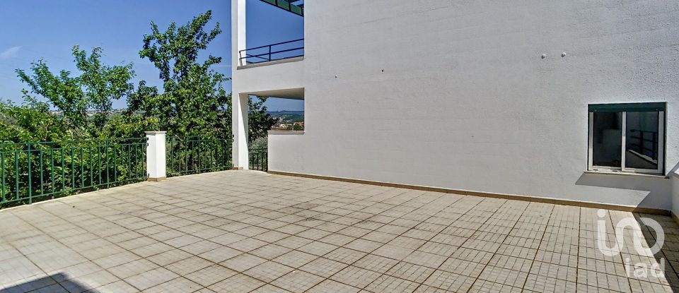 Town house T4 in Batalha of 356 m²