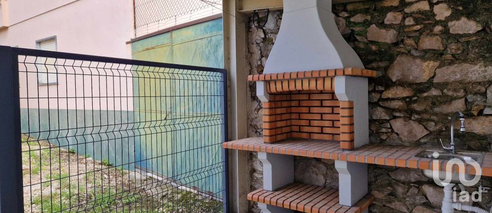 Casa T2 em Reguengo do Fetal de 151 m²