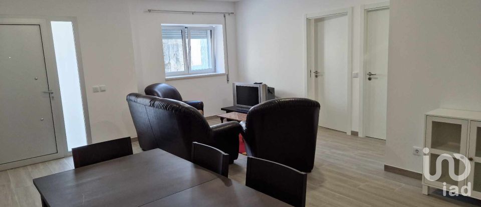 Casa T2 em Reguengo do Fetal de 151 m²