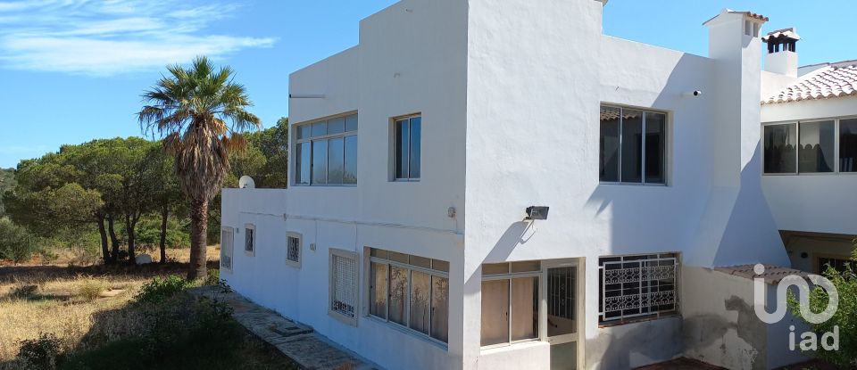 House T2 in Santa Bárbara de Nexe of 100 m²