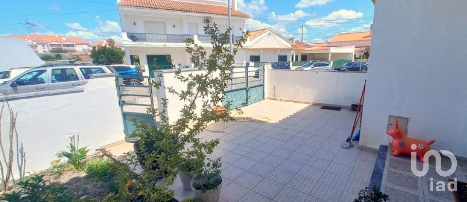 Moradia T5 em Samora Correia de 210 m²