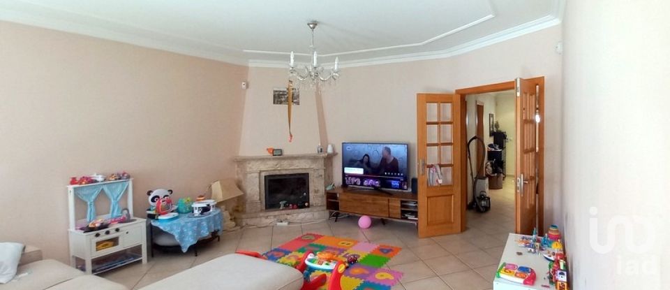 Moradia T5 em Samora Correia de 210 m²