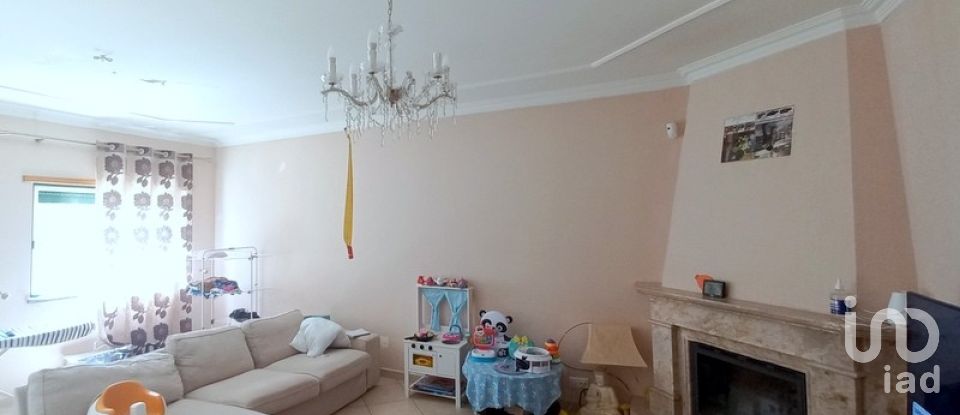 Moradia T5 em Samora Correia de 210 m²