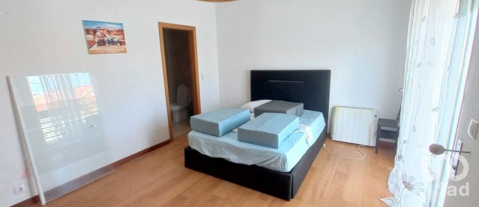 Moradia T5 em Samora Correia de 210 m²