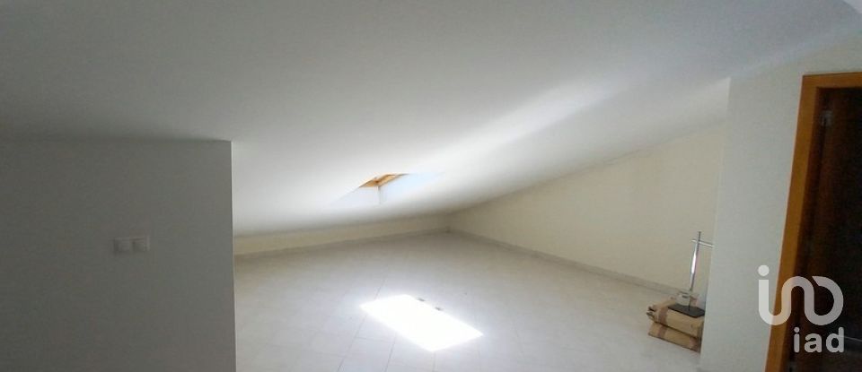 Moradia T5 em Samora Correia de 210 m²