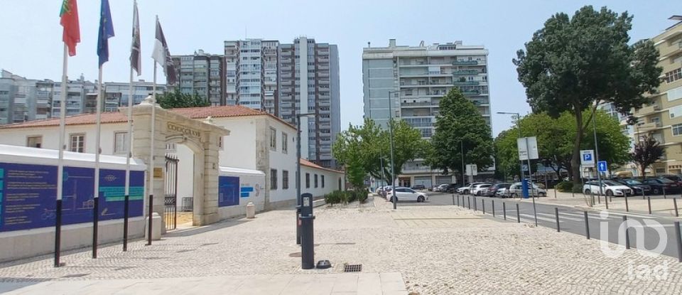 Apartment T3 in São Domingos De Benfica of 142 m²