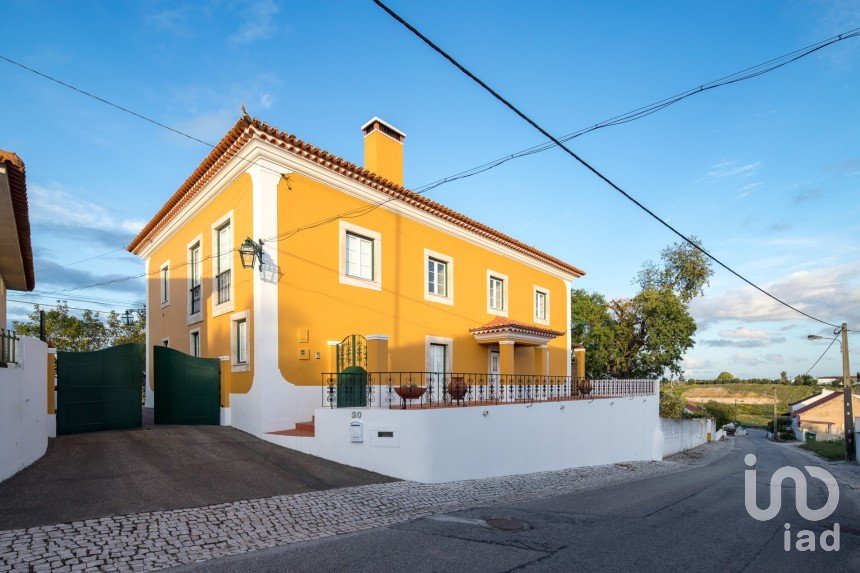 Casa / Villa T5 em Romeira e Várzea de 237 m²