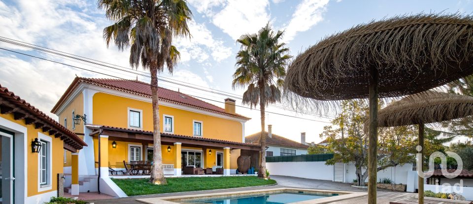 Moradia T5 em Romeira e Várzea de 237 m²