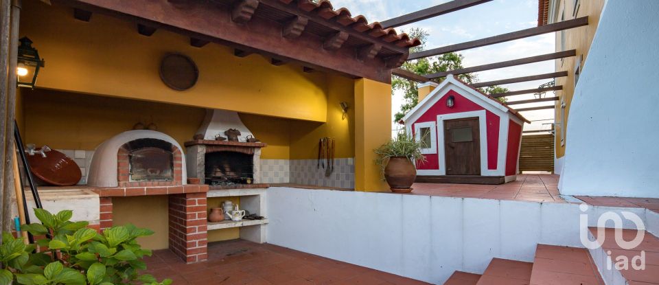 Moradia T5 em Romeira e Várzea de 237 m²