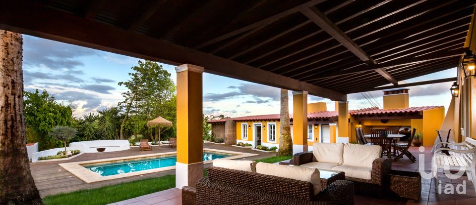 Moradia T5 em Romeira e Várzea de 237 m²