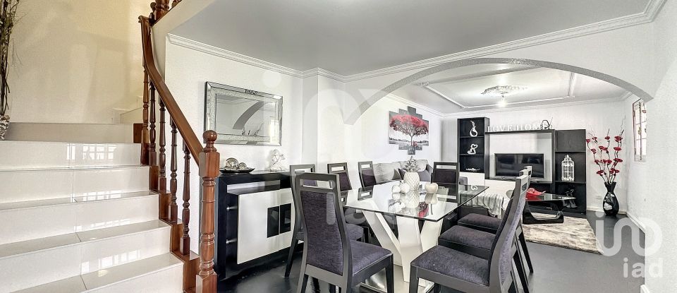 Lodge T4 in Arco da Calheta of 261 m²