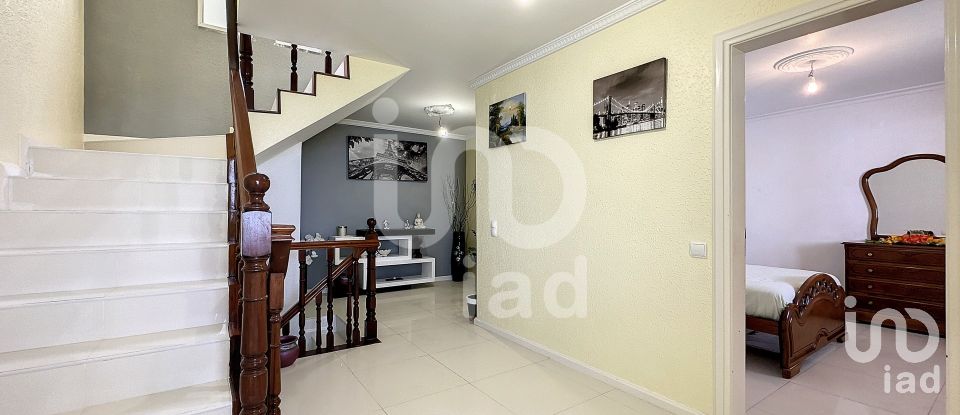 Lodge T4 in Arco da Calheta of 261 m²