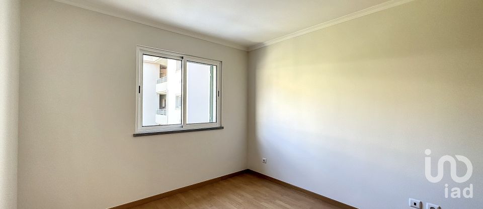 Apartment T2 in Caniço of 143 m²