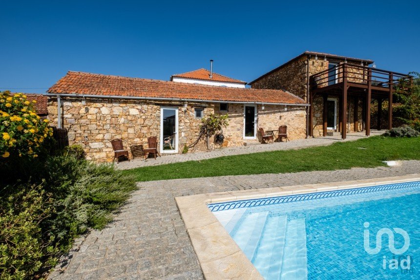 Gîte T8 à Carapinha de 519 m²