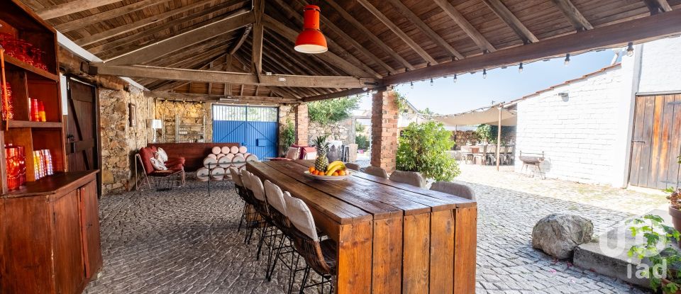 Gîte T8 à Carapinha de 519 m²