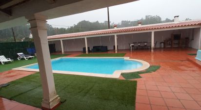 Maison T4 à Ferreira do Zêzere de 372 m²