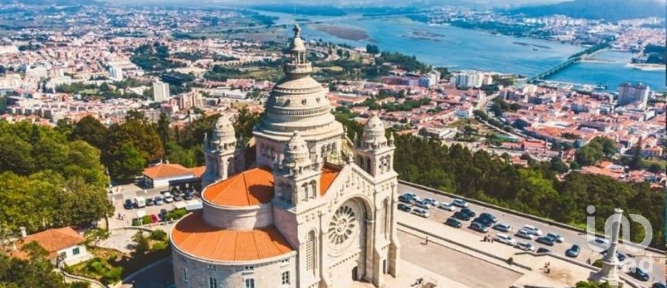 Terreno urbano em Viana do Castelo (Santa Maria Maior e Monserrate) e Meadela de 646 m²