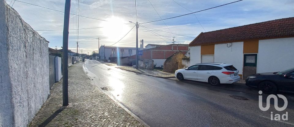 Village house T2 in Aveiras de Cima of 88 m²