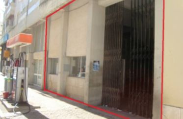 Shop / premises commercial in Armação de Pêra of 136 m²