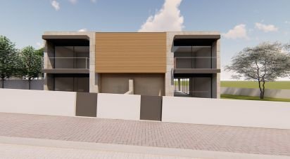 Terrain à bâtir à Campos e Vila Meã de 406 m²