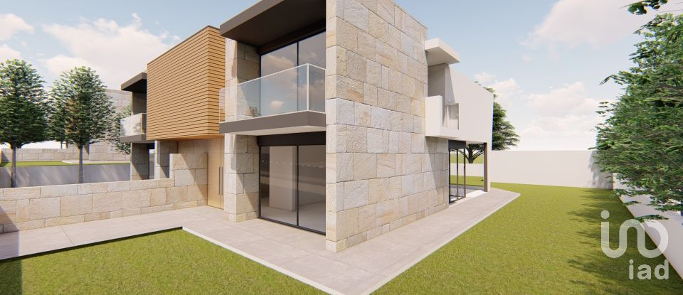 Building land in Campos e Vila Meã of 416 m²