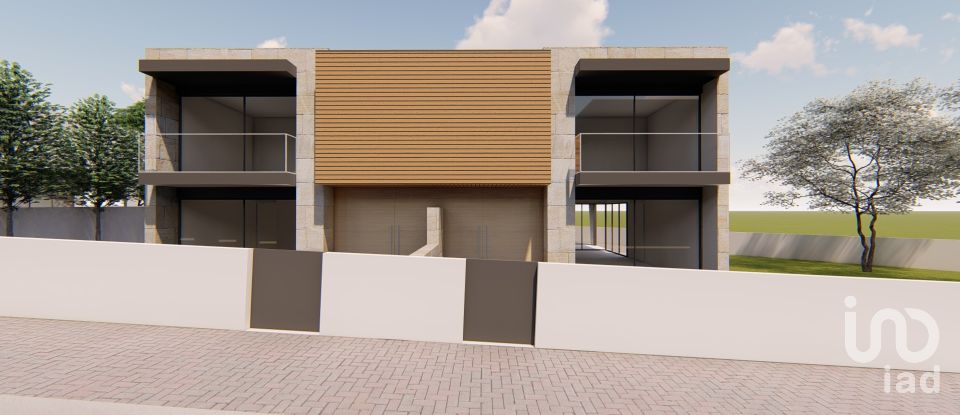 Terreno urbano em Campos e Vila Meã de 405 m²