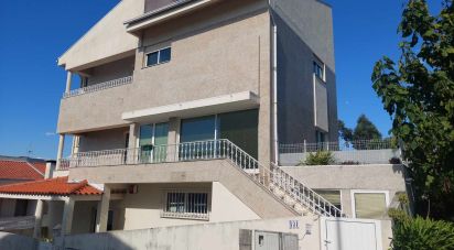 Casa T3 em Gondifelos, Cavalões e Outiz de 266 m²