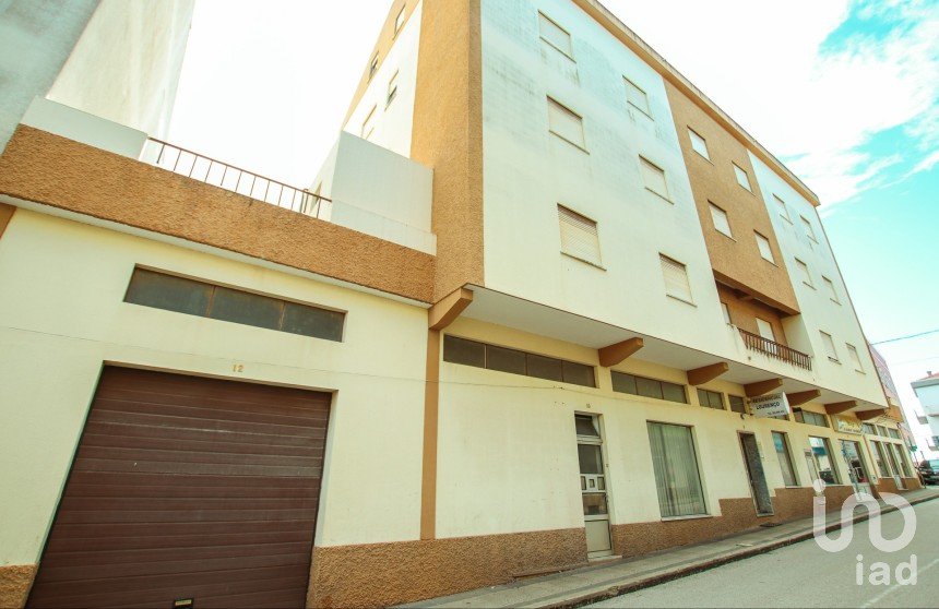 Block of flats in Cadaval e Pêro Moniz of 724 m²