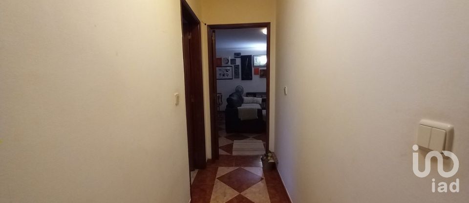 Appartement T2 à Rio de Mouro de 91 m²