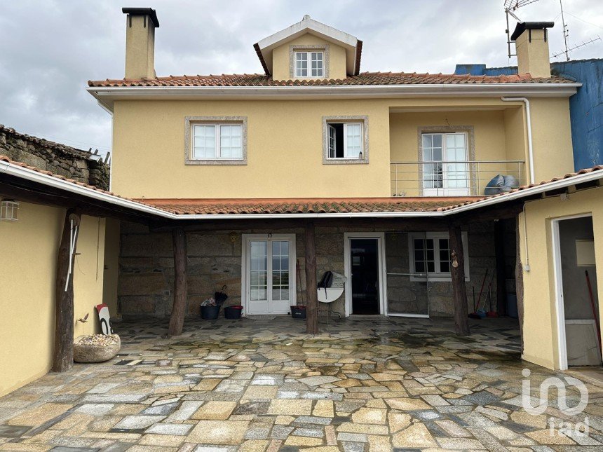 Mansion T6 in São Pedro de Agostém of 358 m²