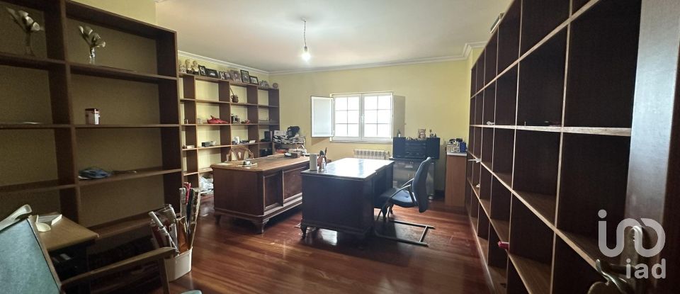 Mansion T6 in São Pedro de Agostém of 358 m²