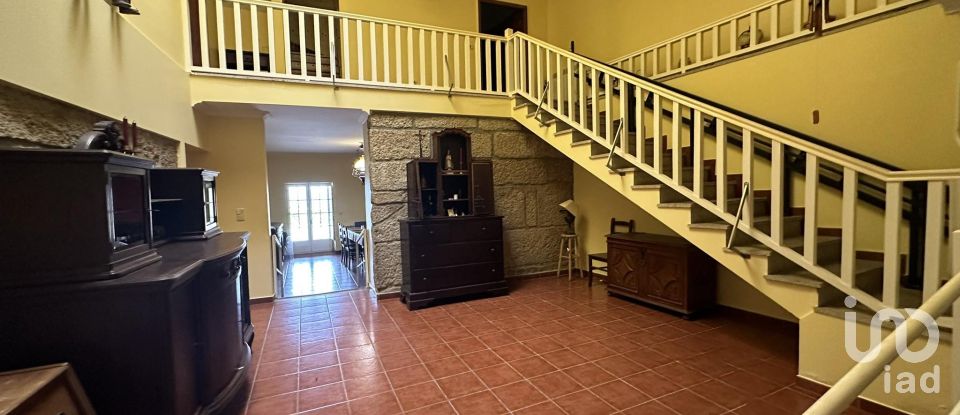 Mansion T6 in São Pedro de Agostém of 358 m²