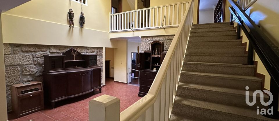 Mansion T6 in São Pedro de Agostém of 358 m²