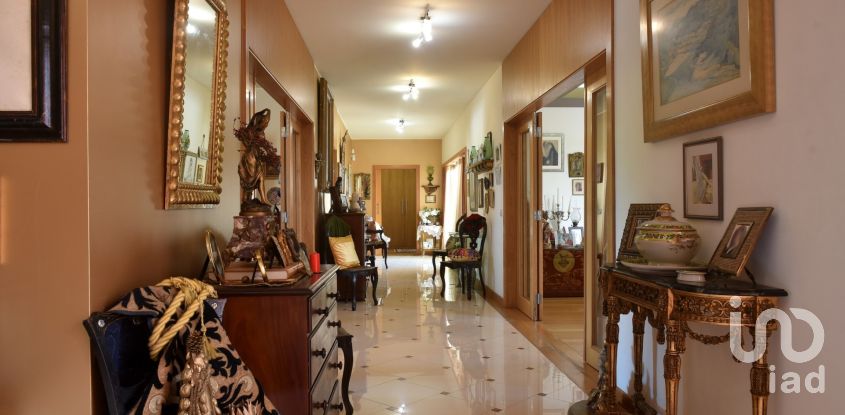 Moradia T6 em Oliveirinha de 470 m²