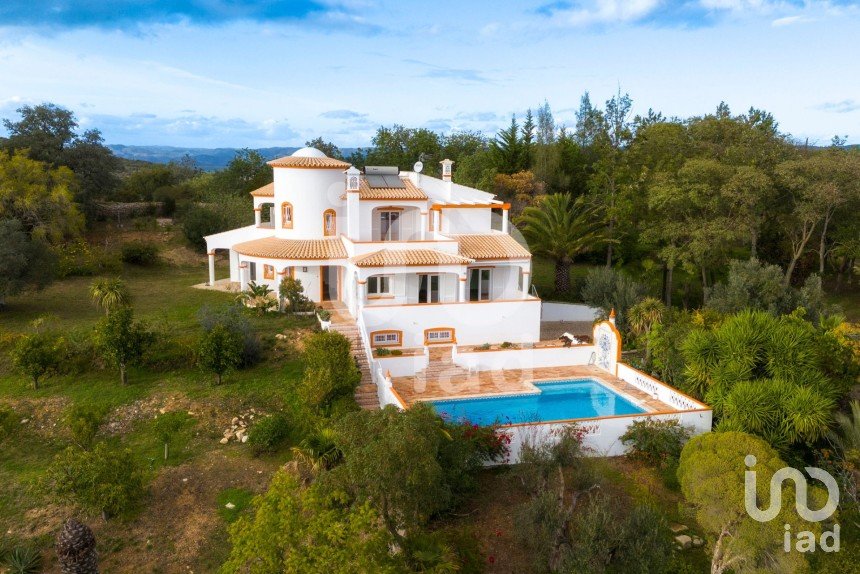 Habitação T4 em Loulé (São Clemente) de 510 m²