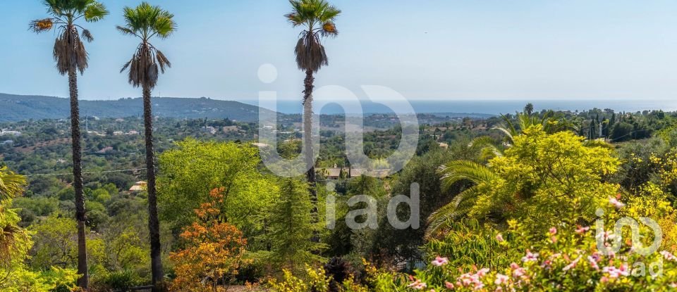 Habitação T4 em Loulé (São Clemente) de 510 m²