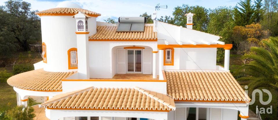 Habitação T4 em Loulé (São Clemente) de 510 m²