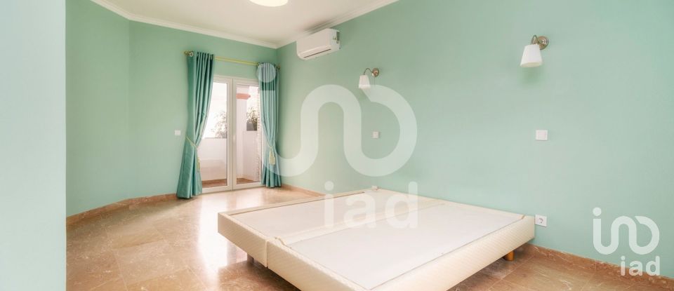 Habitação T4 em Loulé (São Clemente) de 510 m²